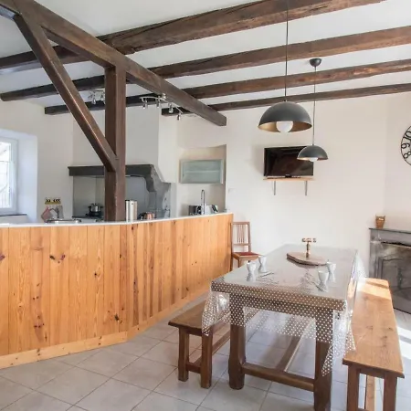 Aveze, 5 Pieces, 8 Personnes - Fr-1-630-80 Holiday home