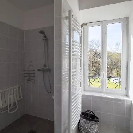 Aveze, 5 Pieces, 8 Personnes - Fr-1-630-80 Holiday home